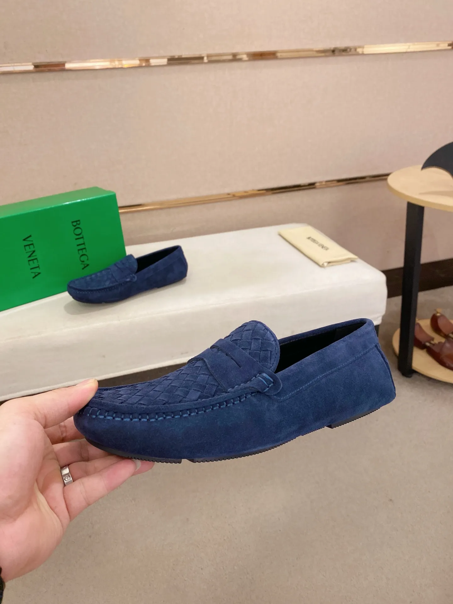 Men's shoes 💰 400💰 (Niu Li + Niu Pad) [BV] latest hot style‼ ️Casual men's shoes, uppers imported deer pattern first-layer cowhide ➕Full imported cowhide lining✔️Exquisite workmanship, excellent foot feel, special rubber soles✔️, cool and fashionable, the latest fashion, fashionable outsole, hurry up. Code number: 38-44 (can be customized to 37.45, non-refundable)